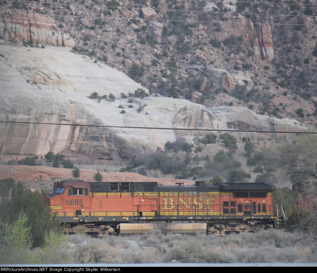 BNSF 5685